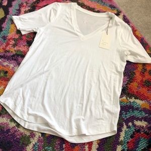 Women’s V-neck tee